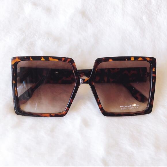 Molly Tortoise Brown Oversize Rectangle Sunglasses - Picture 1 of 9